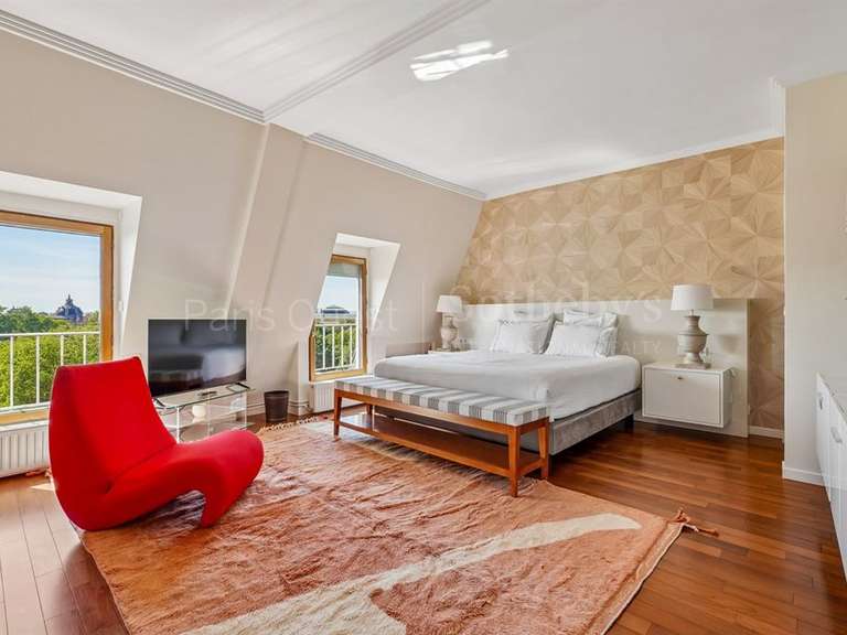Appartement Paris 8e - 2 chambres - 126m²