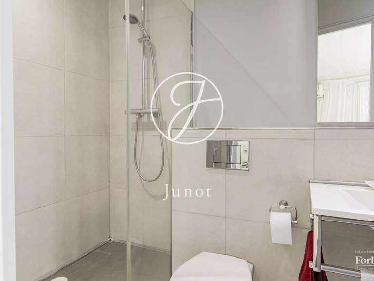 Apartment Paris 8e - 4 bedrooms - 202m²