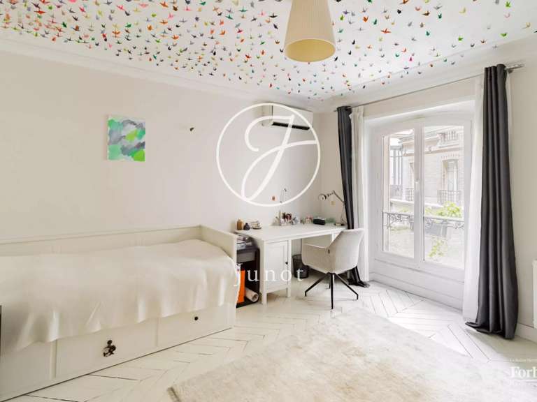 Apartment Paris 8e - 4 bedrooms - 202m²