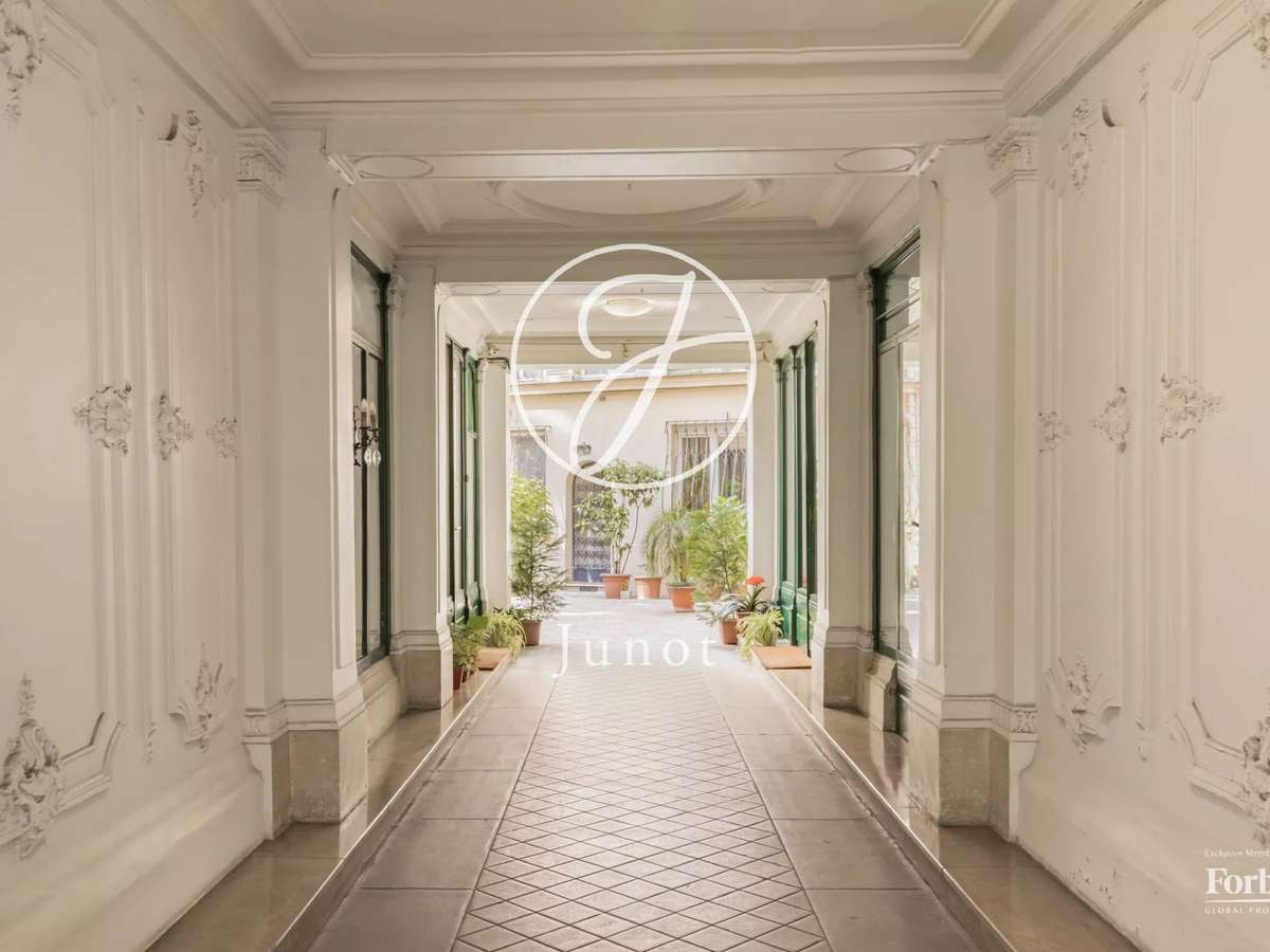 Apartment Paris 8e
