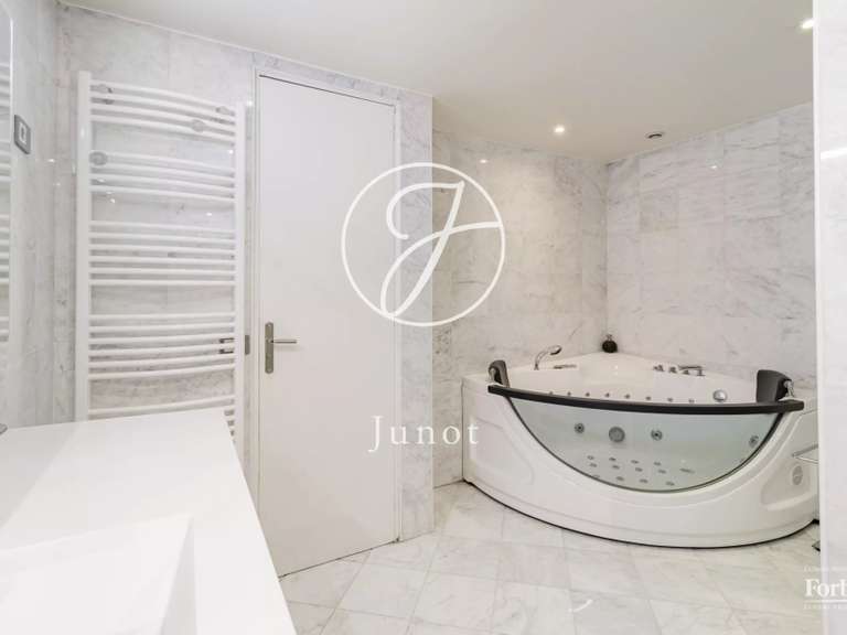 Apartment Paris 8e - 4 bedrooms - 202m²
