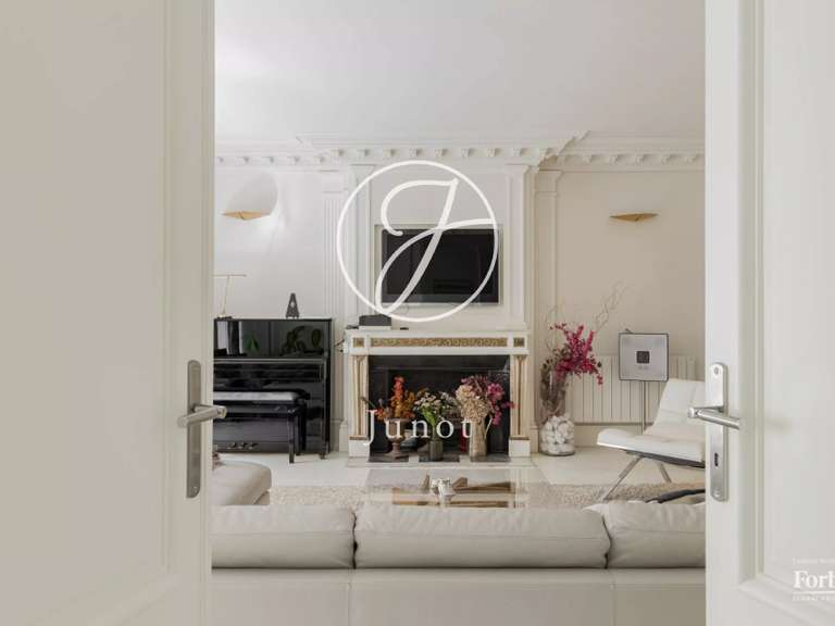Apartment Paris 8e - 4 bedrooms - 202m²