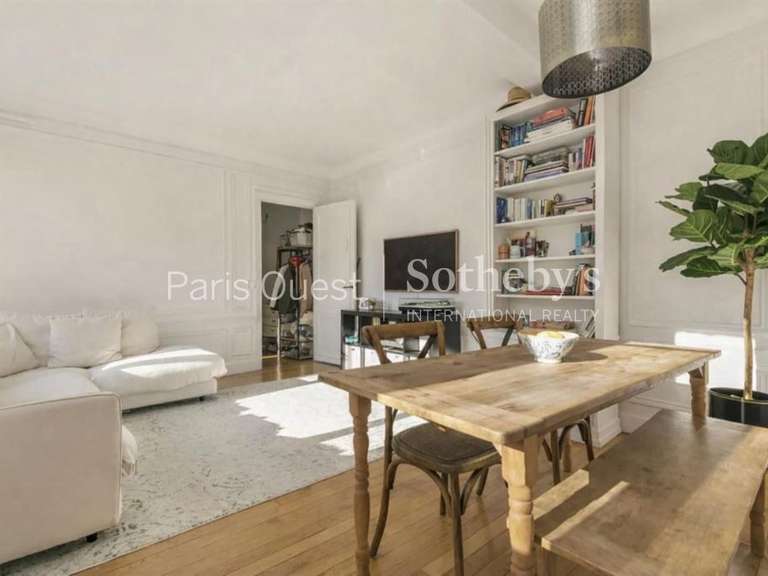 Appartement Paris 8e - 2 chambres - 115m²