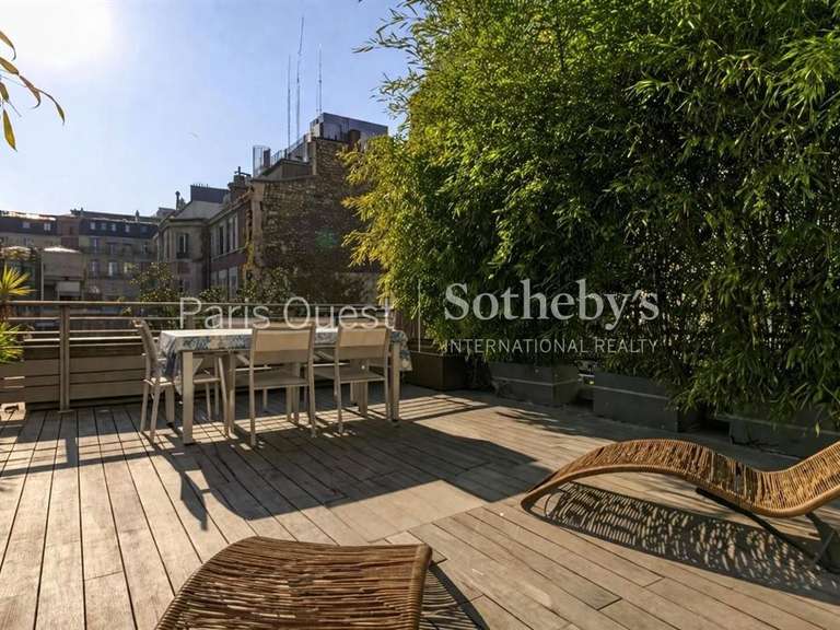 Appartement Paris 8e - 2 chambres - 115m²