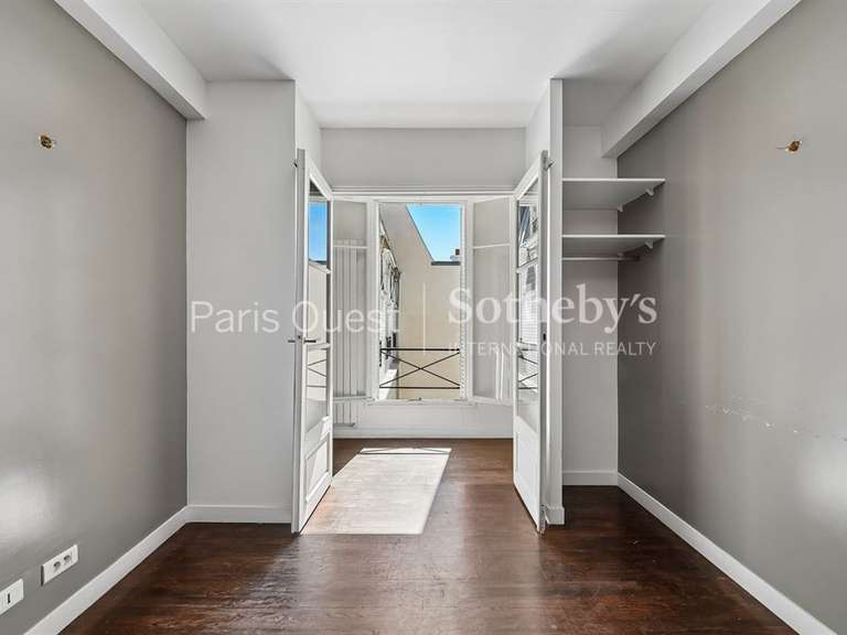 Appartement Paris 8e - 2 chambres - 79m²