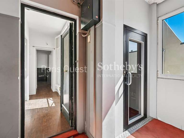 Appartement Paris 8e - 2 chambres - 79m²