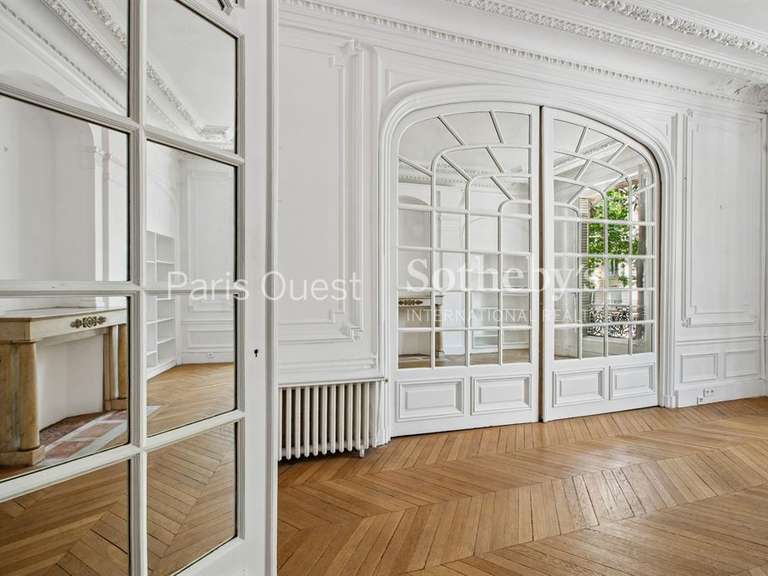 Appartement Paris 8e - 3 chambres - 270m²