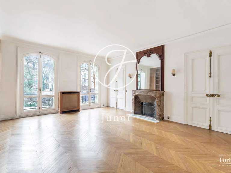 Appartement Paris 8e - 5 chambres - 168m²