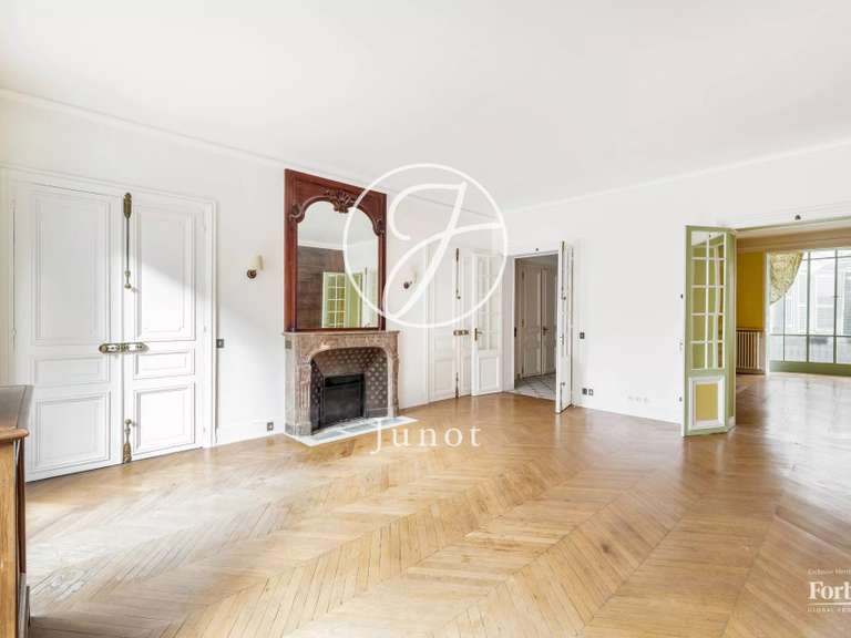 Appartement Paris 8e - 5 chambres - 168m²