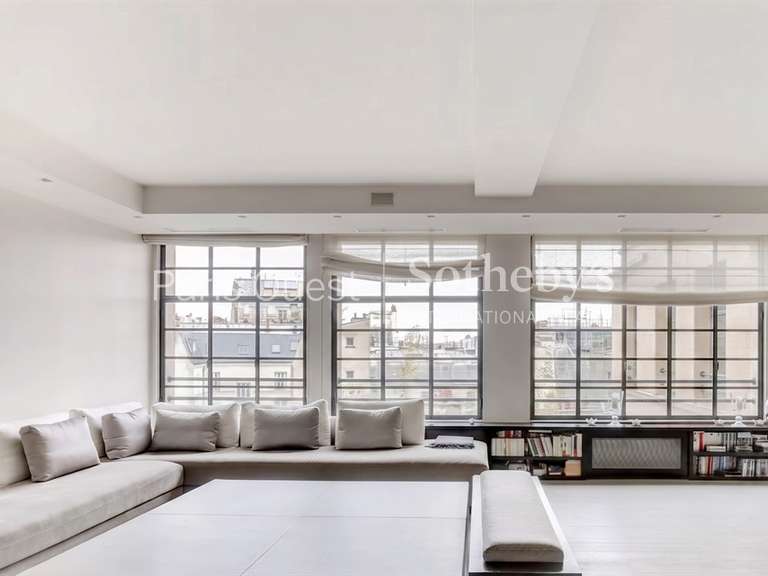 Appartement Paris 8e - 2 chambres - 152m²
