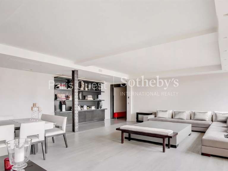 Appartement Paris 8e - 2 chambres - 152m²