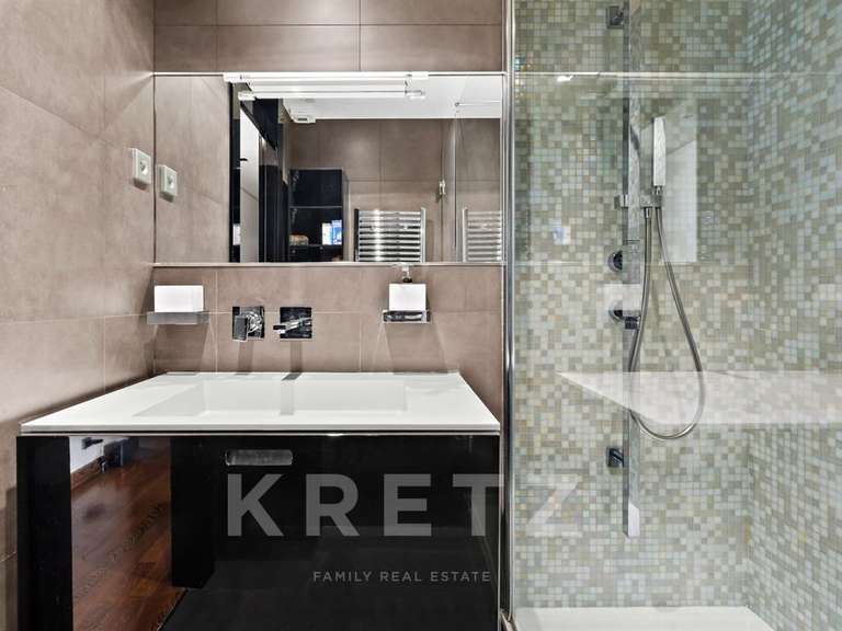 Appartement Paris 8e - 3 chambres - 212m²