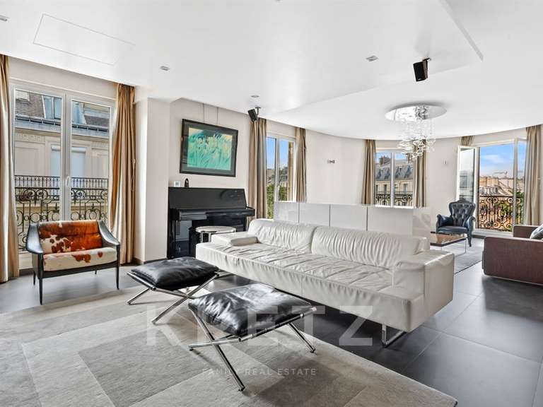 Appartement Paris 8e - 3 chambres - 212m²
