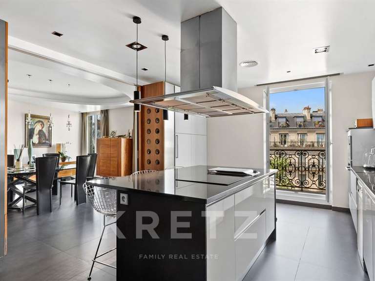 Apartment Paris 8e - 3 bedrooms - 212m²