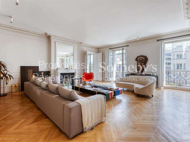 Appartement Paris 8e - 5 chambres - 389m²