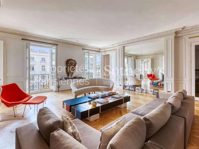 Appartement Paris 8e - 5 chambres - 389m²