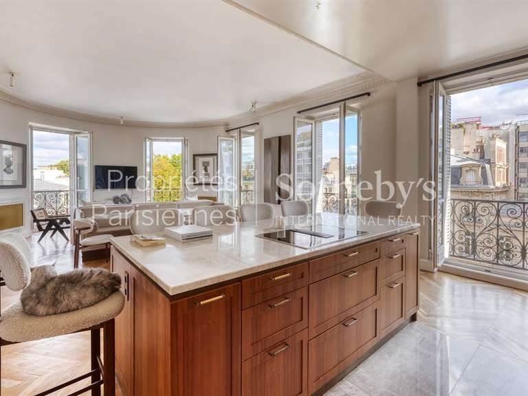 Appartement Paris 8e - 5 chambres - 389m²