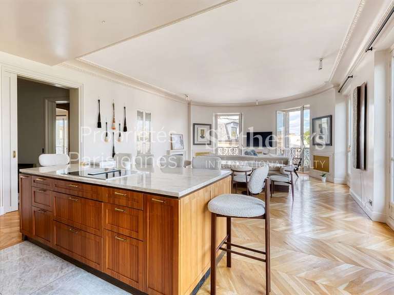Appartement Paris 8e - 5 chambres - 389m²