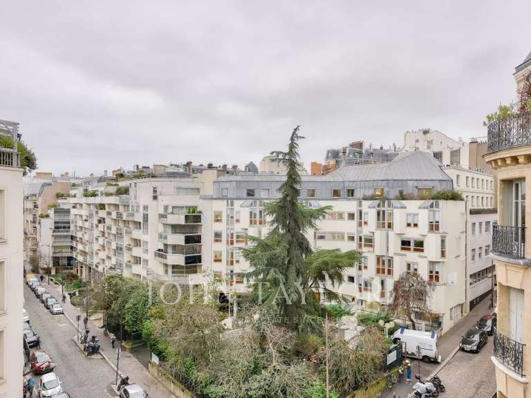 Appartement Paris 8e - 3 chambres - 105m²