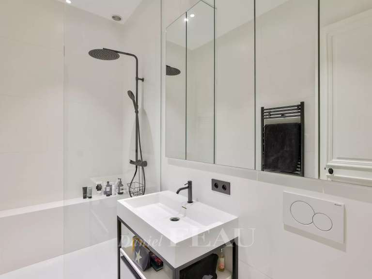 Appartement Paris 8e - 3 chambres - 206m²