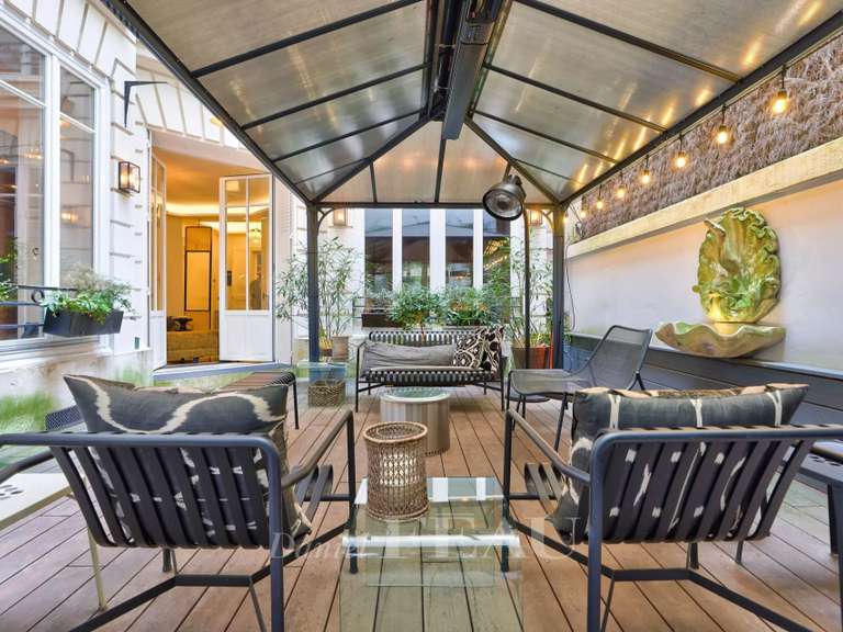 Appartement Paris 8e - 3 chambres - 206m²