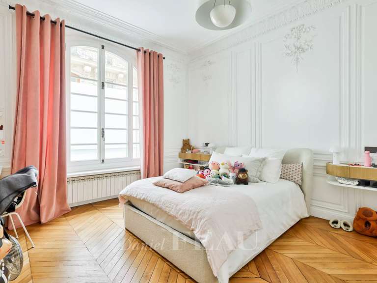 Appartement Paris 8e - 3 chambres - 206m²