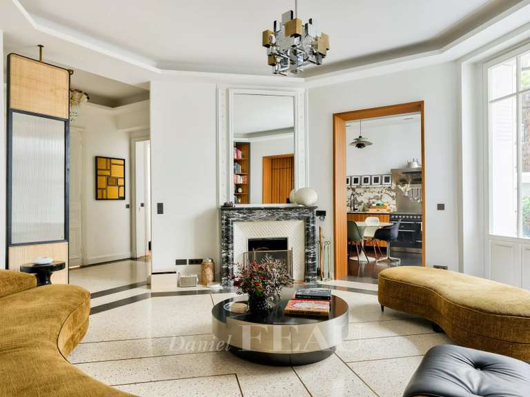Appartement Paris 8e - 3 chambres - 206m²