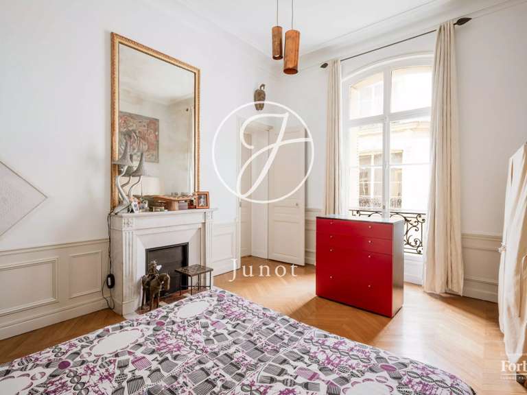 Appartement Paris 8e - 4 chambres - 176m²