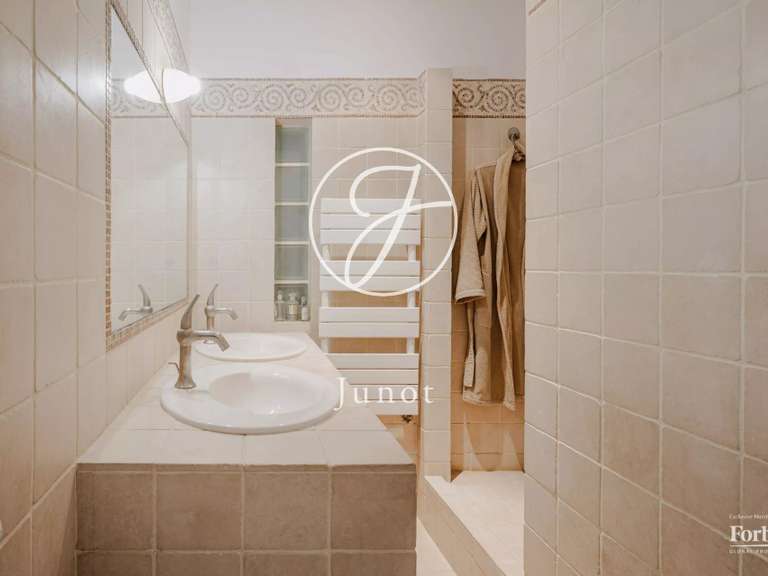 Appartement Paris 8e - 4 chambres - 176m²