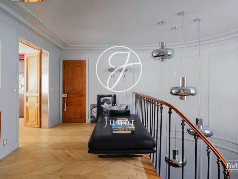 Appartement Paris 8e - 1 chambre - 72m²