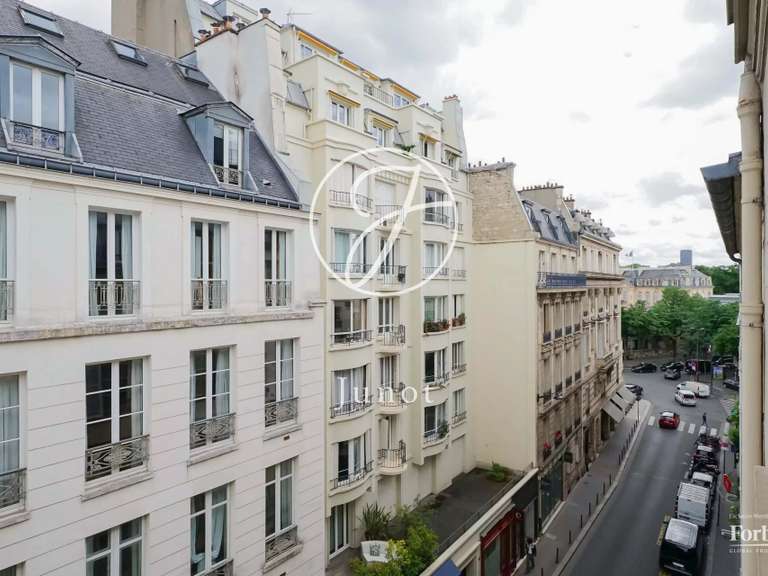 Appartement Paris 8e - 1 chambre - 72m²