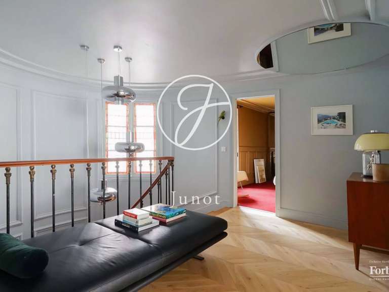 Appartement Paris 8e - 1 chambre - 72m²