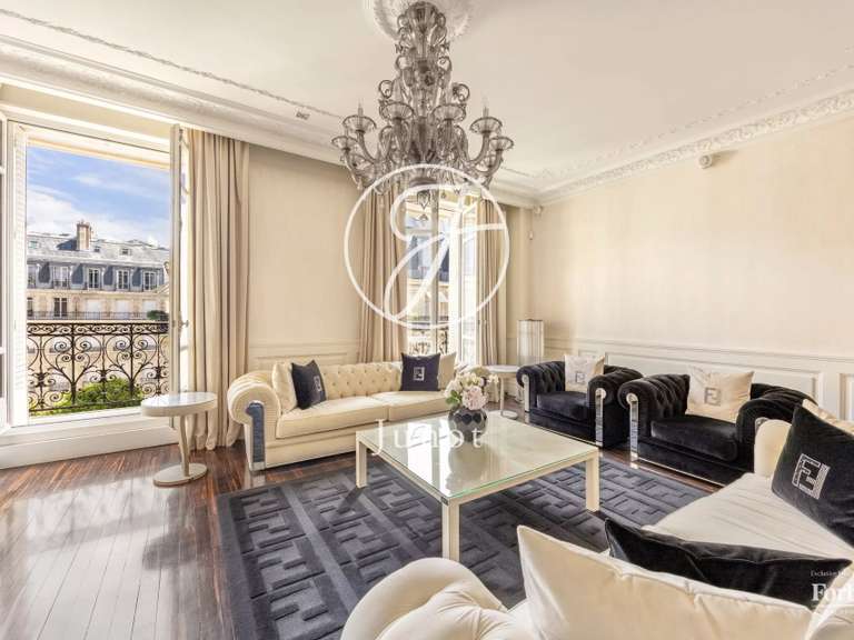 Appartement Paris 8e - 2 chambres - 160m²