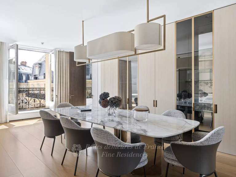 Appartement Paris 8e - 4 chambres - 368m²