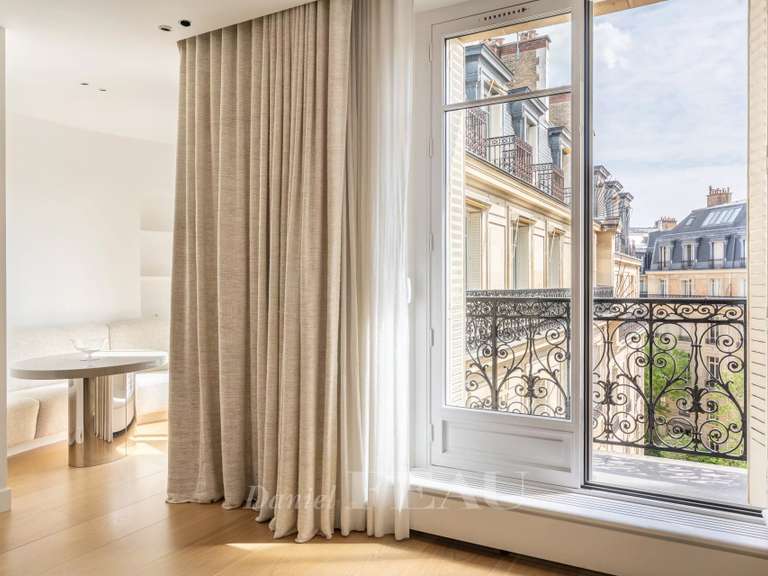 Appartement Paris 8e - 4 chambres - 368m²