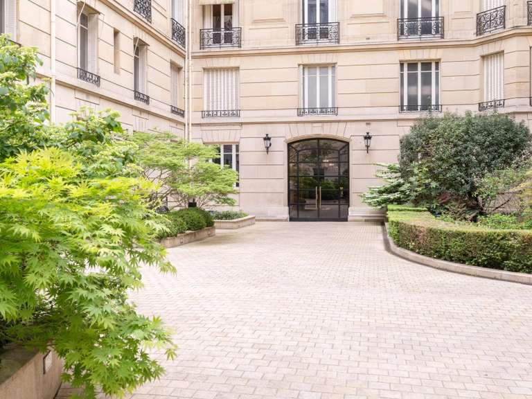 Appartement Paris 8e - 4 chambres - 368m²