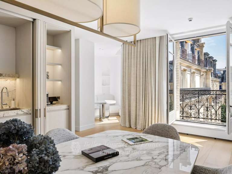 Appartement Paris 8e - 4 chambres - 368m²