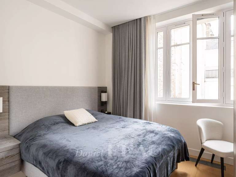 Appartement Paris 8e - 4 chambres - 368m²