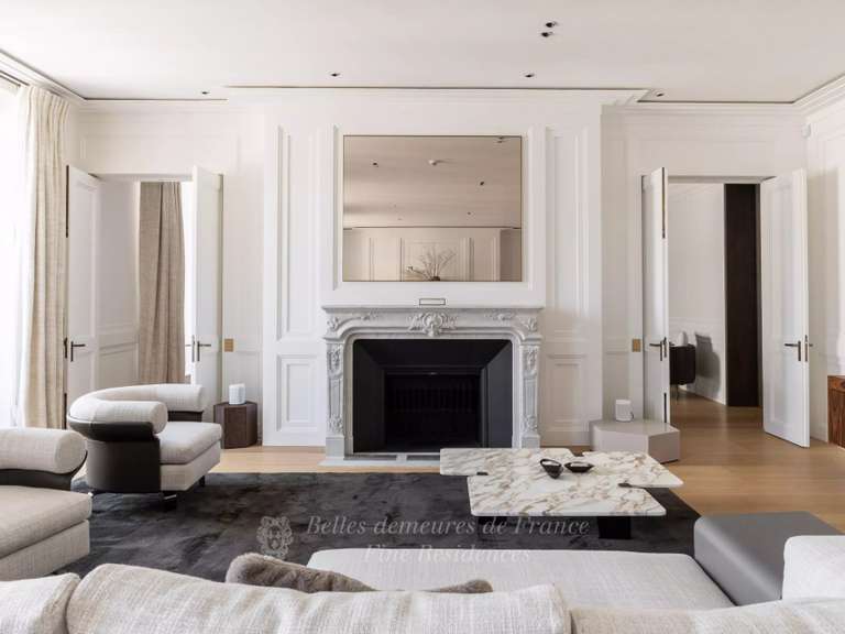 Appartement Paris 8e - 4 chambres - 368m²