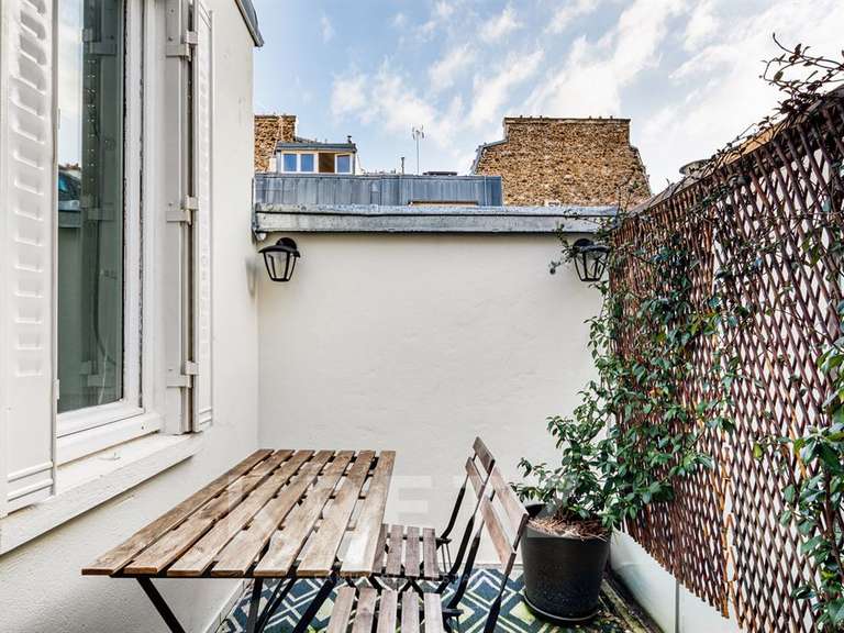 Appartement Paris 8e - 1 chambre - 65m²
