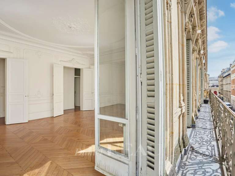 Appartement Paris 8e - 4 chambres - 166m²