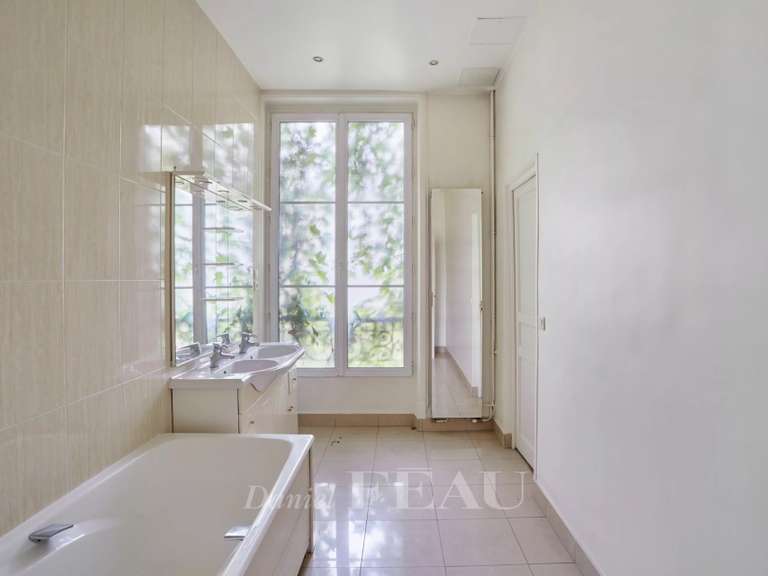 Appartement Paris 8e - 4 chambres - 166m²