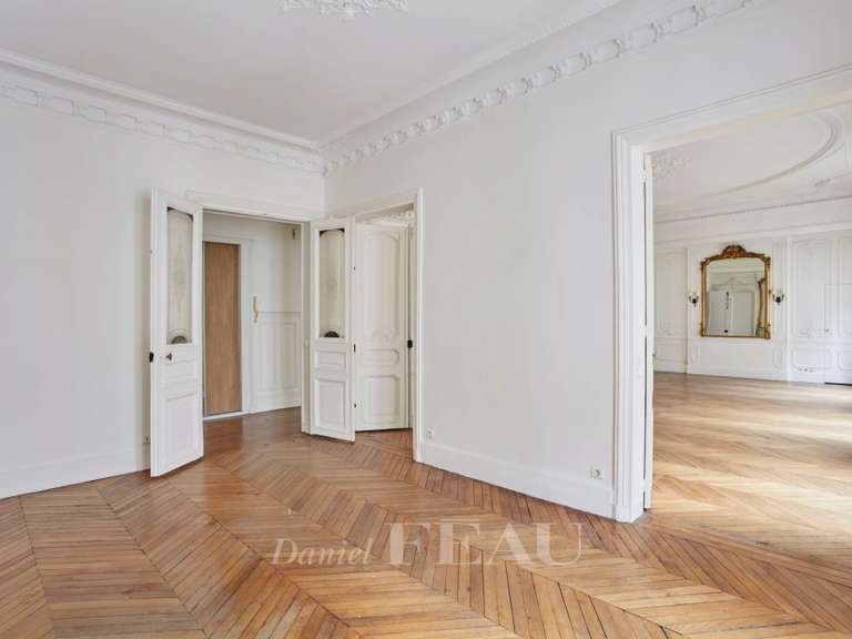 Appartement Paris 8e - 4 chambres - 166m²