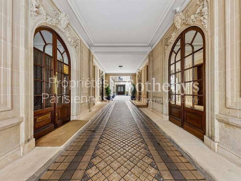 Appartement Paris 8e - 1 chambre - 74m²