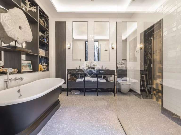 Appartement Paris 8e - 3 chambres - 206m²
