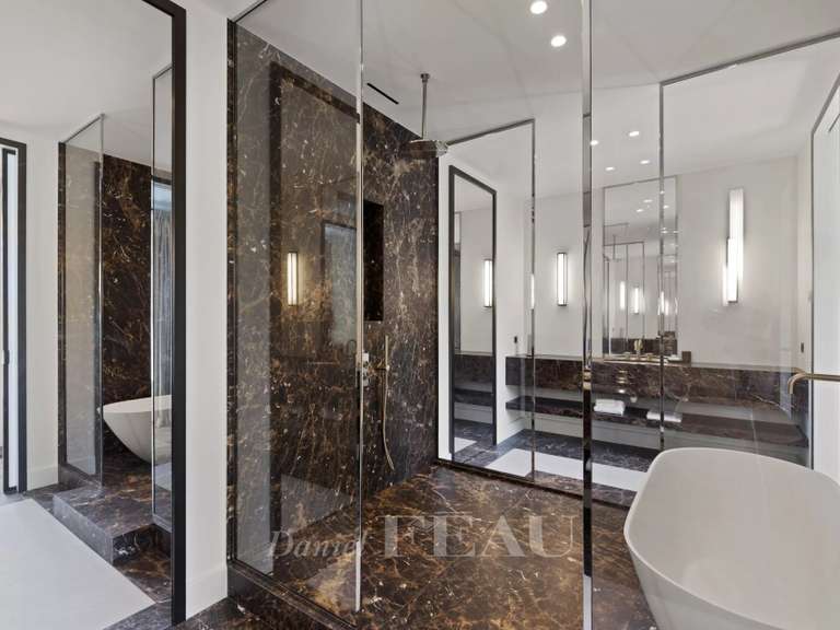 Appartement Paris 8e - 3 chambres - 319m²