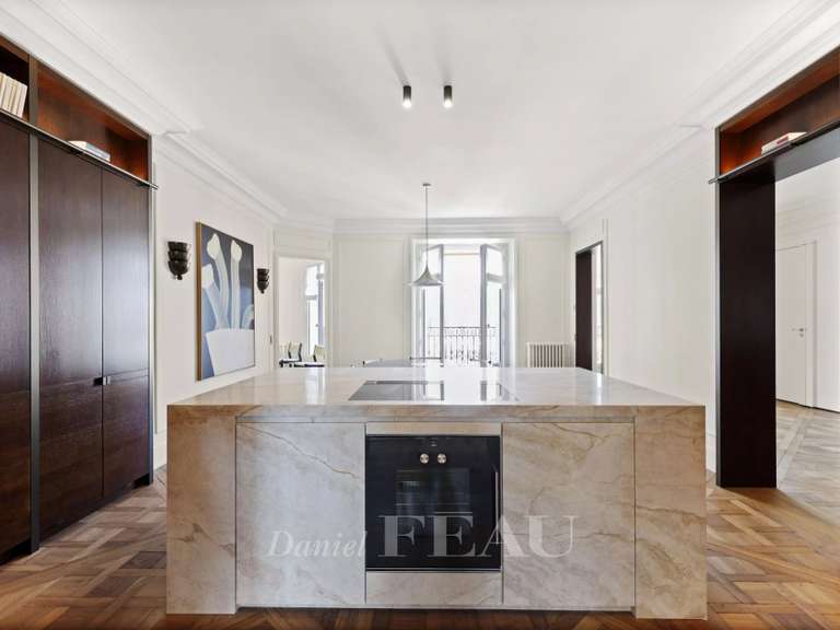 Appartement Paris 8e - 3 chambres - 319m²