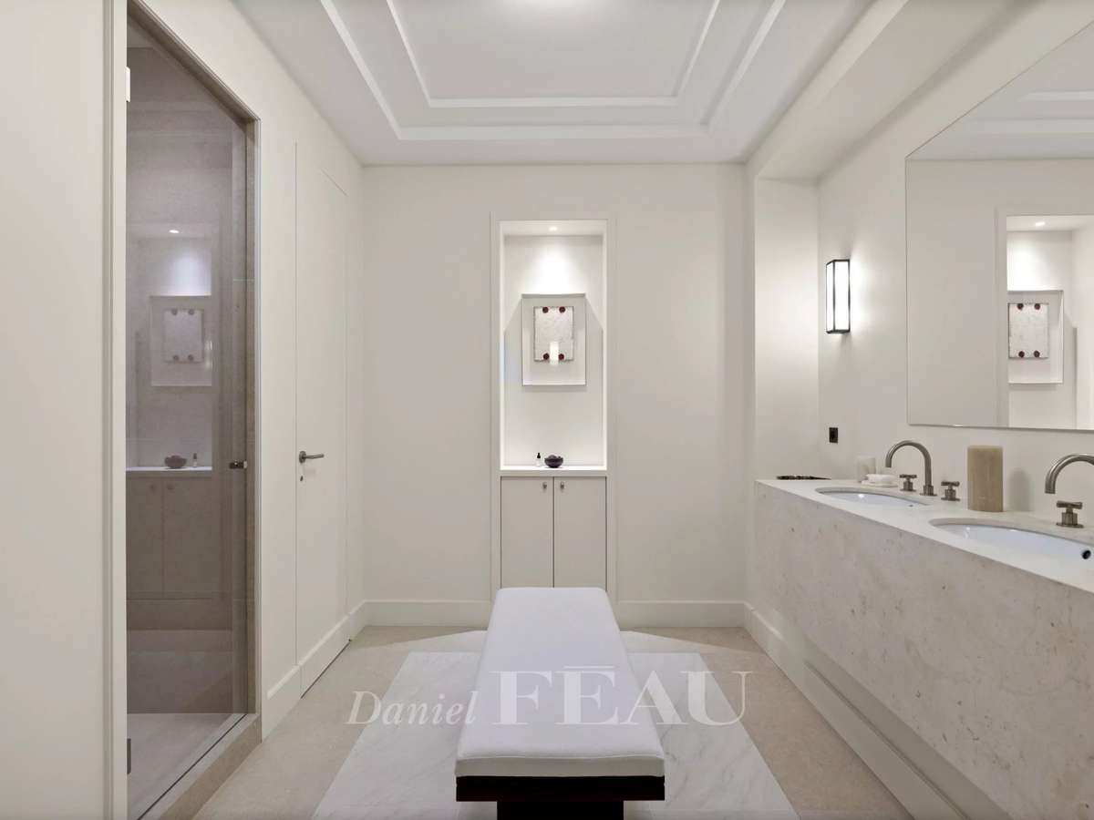 Apartment Paris 8e