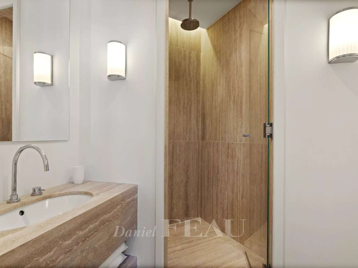 Apartment Paris 8e