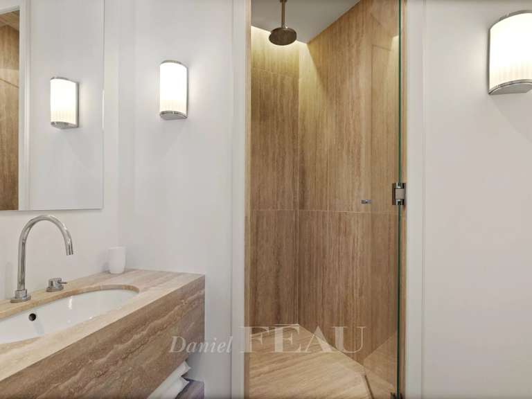 Appartement Paris 8e - 3 chambres - 319m²